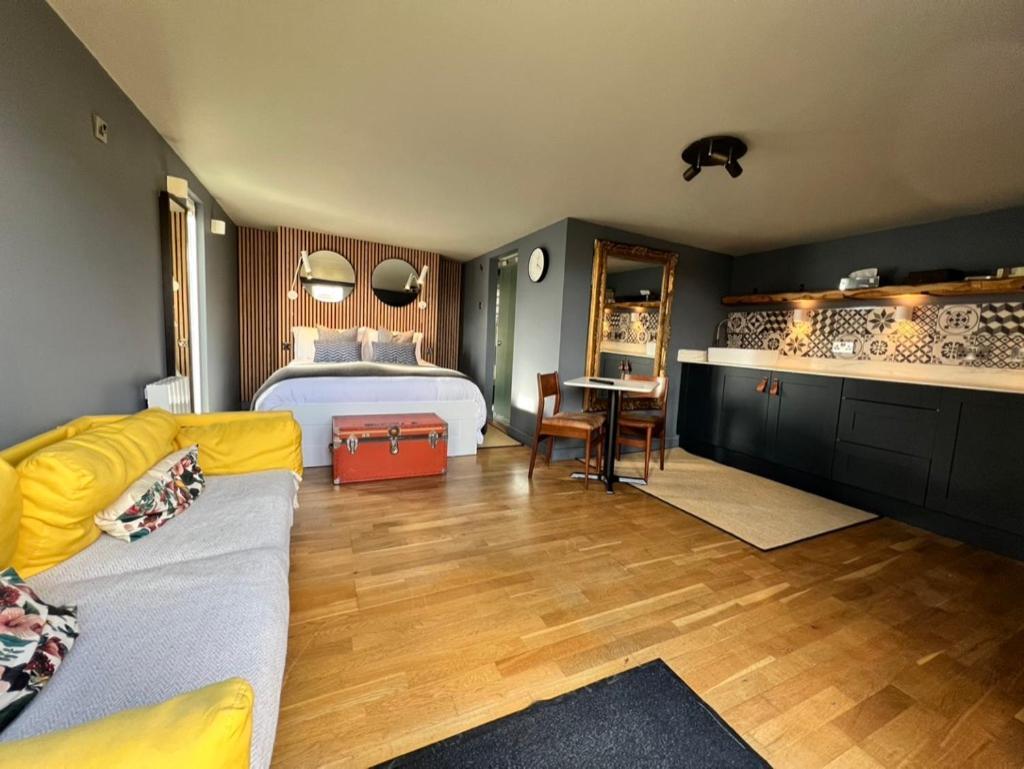 Rockmount Rooms & Apartment Тавісток Екстер'єр фото