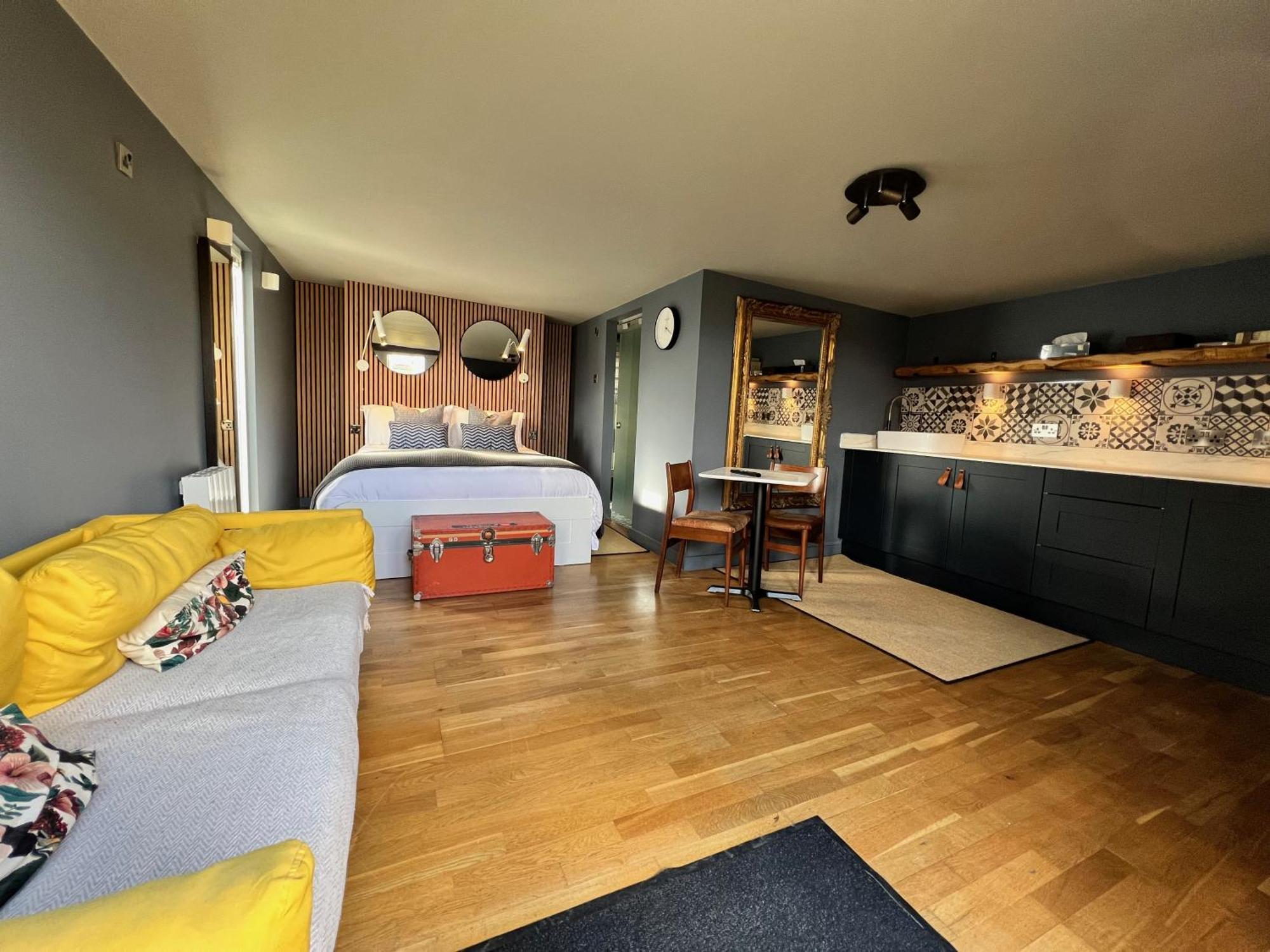 Rockmount Rooms & Apartment Тавісток Екстер'єр фото