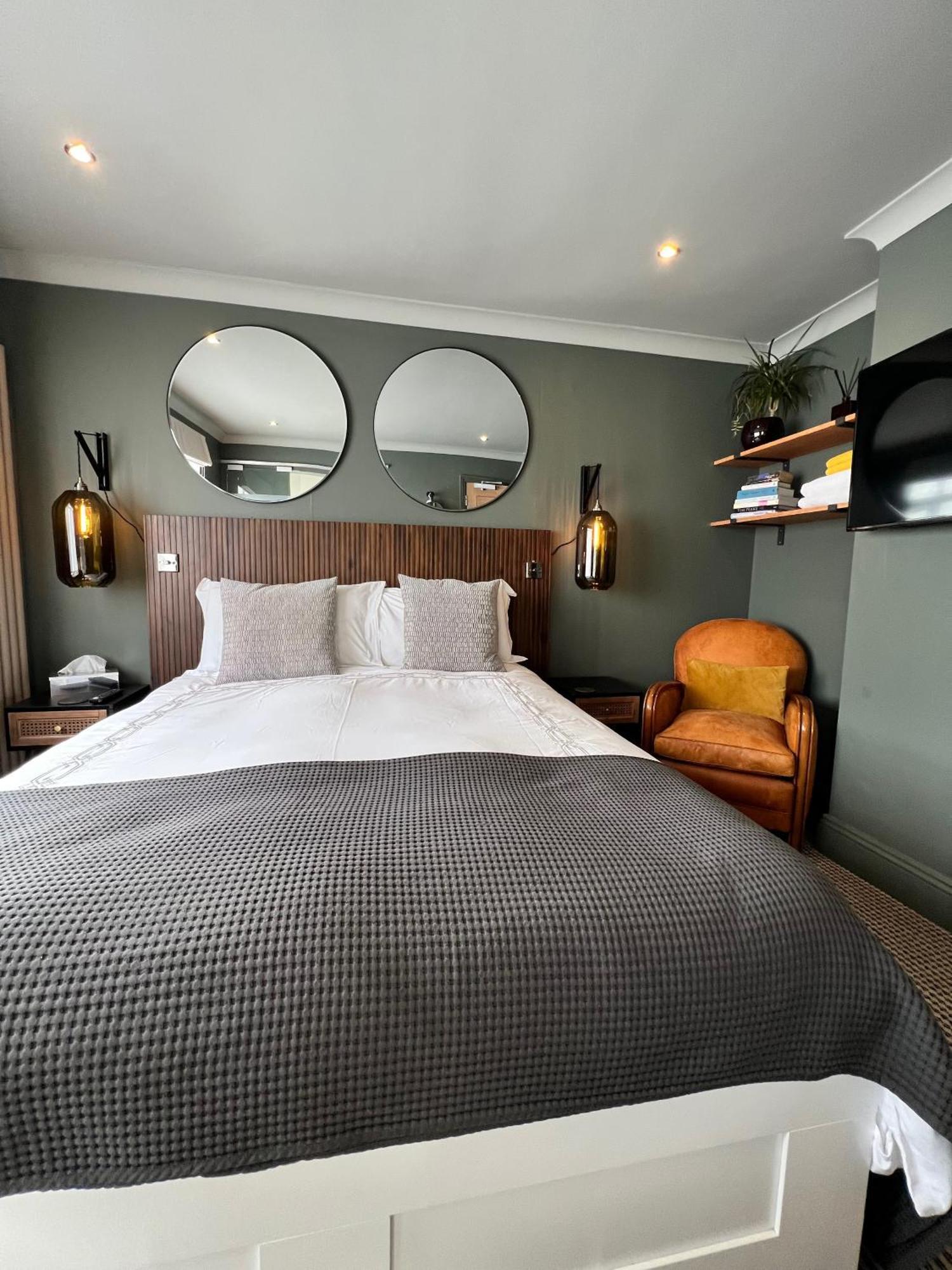 Rockmount Rooms & Apartment Тавісток Екстер'єр фото