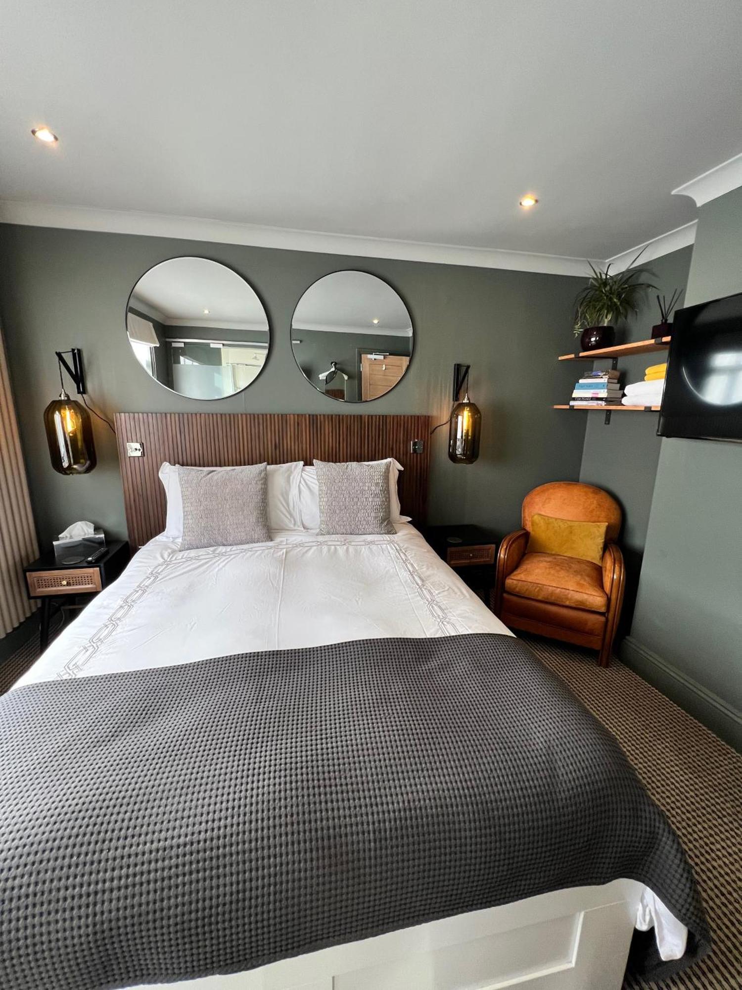 Rockmount Rooms & Apartment Тавісток Екстер'єр фото